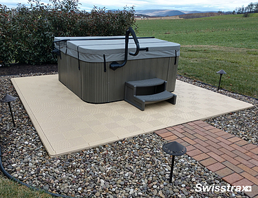 Hot tub with Ribtrax Pro Smooth Tiles installed underneath